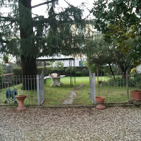 E Apartment Lucca